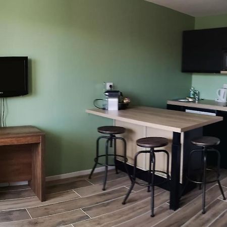 Апартаменти Au Pied Des Pistes Avec Parking Entierement Renove Huez Екстер'єр фото