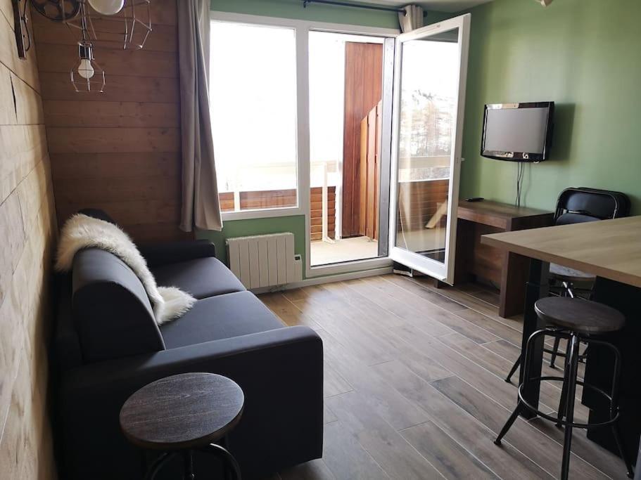 Апартаменти Au Pied Des Pistes Avec Parking Entierement Renove Huez Екстер'єр фото